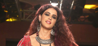 Genelia Dsouza walk the ramp as show stoppers at Lakme Fashion Week 2019