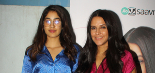 Janhvi Kapoor snapped with Neha Dhupia before shooting for the show No Filter Neha Season 4