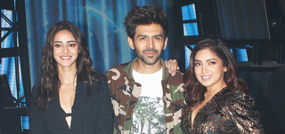 Kartik Aaryan, Bhumi Pednekar and Ananya Panday snapped on sets of Indian Idol promoting their film Pati Patni Aur Woh