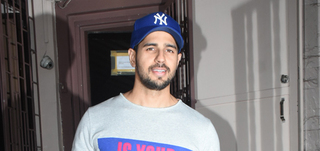 Sidharth Malhotra spotted at Shanker Mahadevan's dubbing studio