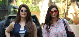 Sangeeta Bijlani and Daisy Shah spotted at Juhu