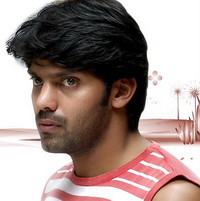 Arya instead of Vikram in Urumi