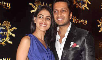 Genelia supports Riteishs film at MFF