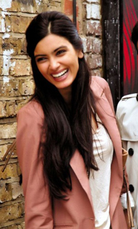 Diana Penty walks WIFW ramp in classy stuff