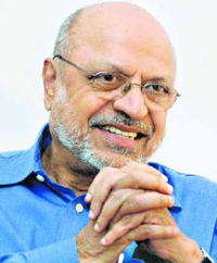 Films on Gandhi should be screened regularly: Benegal