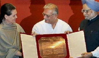 Gulzar conferred Indira Gandhi award