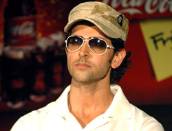 Hrithik makes coffee for a fan