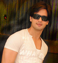 Shahid dons khaki for Neeraj Pandey