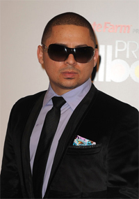 Singer Larry Hernandez launches reality show