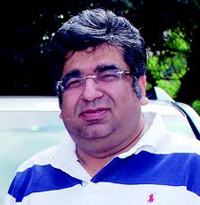 Hunt on for lead actors of Rajiv Gandhi biopic