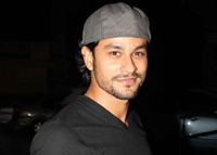 Kunal Kemmu visits hometown after nine years