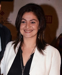 Pooja Bhatt to keep work commitment to Ponty Chadha