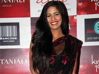 Poonam Pandey gives mahurat shot with bedroom scene