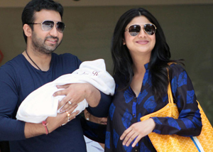 Shilpa takes son on first foreign trip
