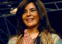 Zeenat Aman to walk the ramp at IRFW