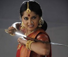 Anushka learns sword fight for her next 