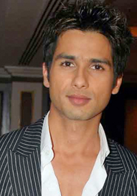 Shahid turns interior decorator