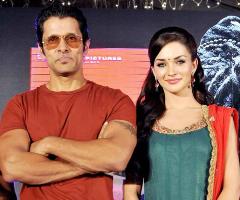 Amy joins Vikram 