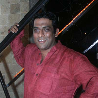 Anurag Basu in tears amid cancer patients