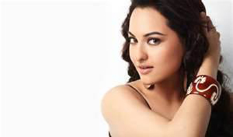 Sonakshi shoots for Thupakki remake, excited