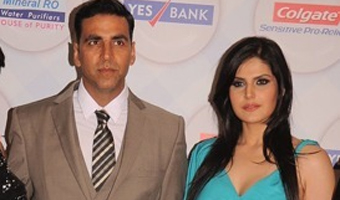 Akshay believes in love, not violence