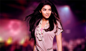 I am quite comfortable in Bollywood   Asin