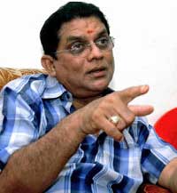 Jagathy Sreekumar injured in a car accident