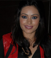 Theatre has more creativity: Devshi Khanduri