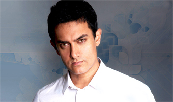 Aamir enjoys litti chokha in Patna