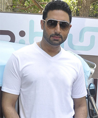 Abhishek injured, says Bol Bachchan not affected