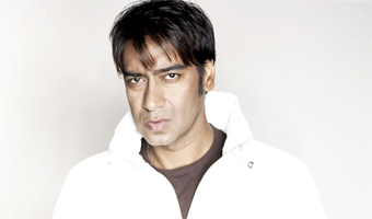 Ajay turns 43, celebrates on set 