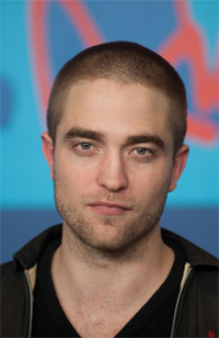 Pattinson to wear wig for Twilight re shoot