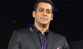Salman entertains with desi dance moves