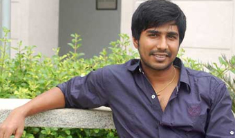 Injured Vishnu back on sets for Neer Paravai