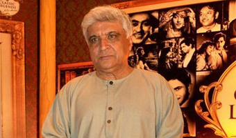 Javed Akhtar hails young filmmakers, keen to watch Vicky Donor