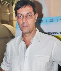 Rajat Kapoor refuses to go bald, again 