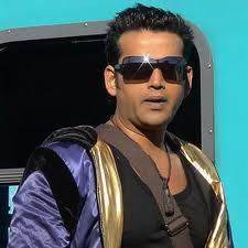 Ravi Kishan signs Yash Rajs next