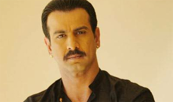 Ronit Roy gives up alcohol for ogle worthy physique