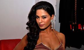 Want to be a step ahead of Vidya Balan: Veena Malik