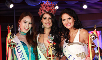 Indore girl wins Miss Asia Pacific 2012