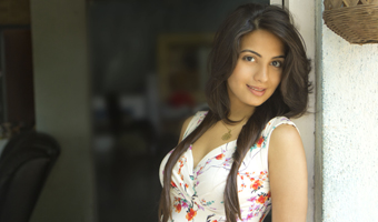 Sonakshis cousin Bhavna set to enter filmdom
