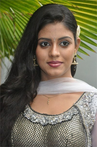 Iniya signs Thankar Bachans film