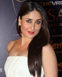 Kareena mum on wedding date