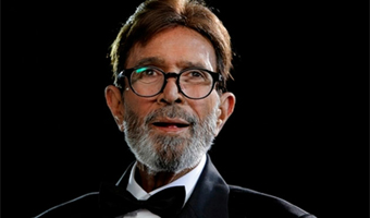 Rajesh Khanna to stay few more days in hospital