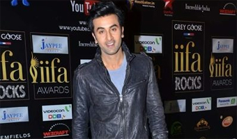 Ranbir imitates Kareena! 