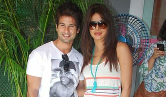 Shahid, Priyanka turn pranksters