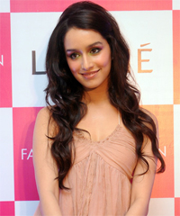 Shraddha Kapoor bags Aashiqui 2