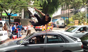 Akshay continues his love for action with new ad