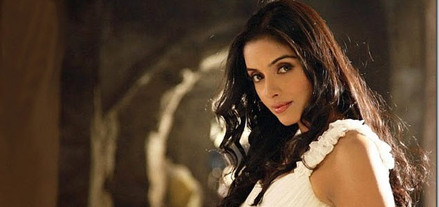 Asin wants to reach masses with commercial films