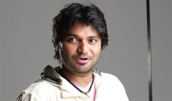 Babul Supriyo turns designer, designs jersey for Mohun Bagan